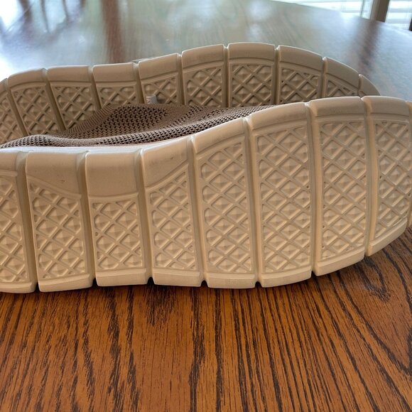 Breeze Urban - Ultra Comfortable Shoes. NWOT, size 14 Mesh Casual, Classy!!! - Picture 6 of 8